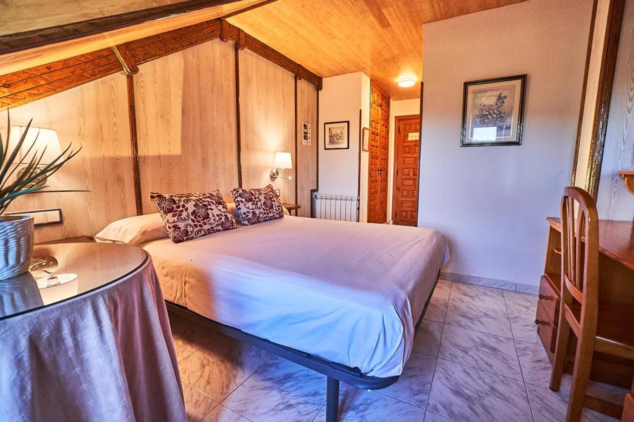 Hostal El Panadero Sepúlveda Екстериор снимка