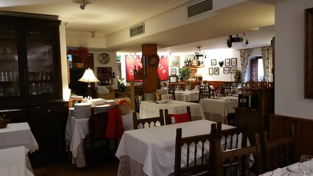 Hostal El Panadero Sepúlveda Екстериор снимка