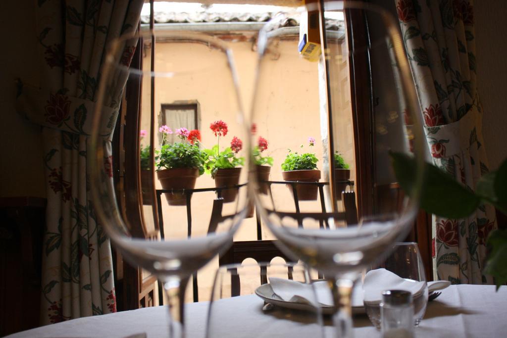 Hostal El Panadero Sepúlveda Екстериор снимка
