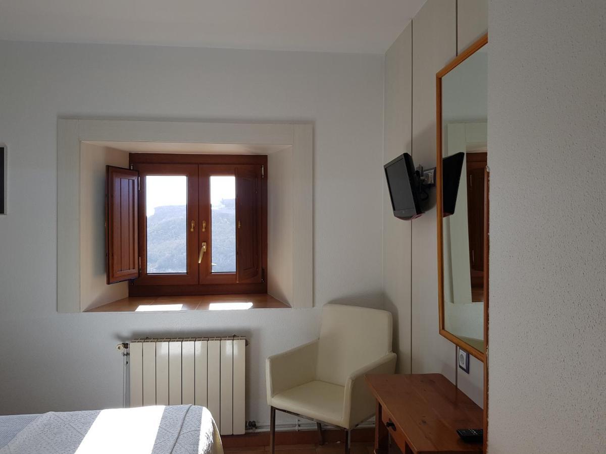 Hostal El Panadero Sepúlveda Екстериор снимка